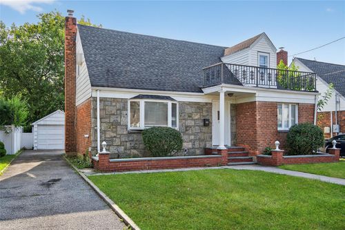 115 Norman St, New Hyde Park, NY, 11040-1307 | Card Image