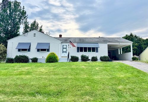7 Hunter Ter, South Hadley, MA, 01075-2367 | Card Image