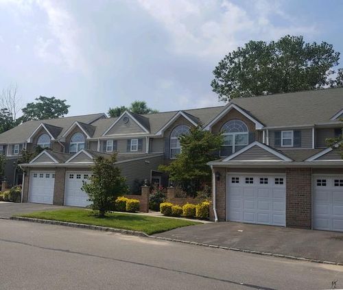 165-165 Horizon View Dr, Farmingville, NY, 11738-3043 | Card Image