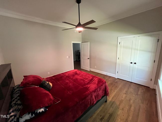 Bedroom B1 - 223 E Nash | Image 27