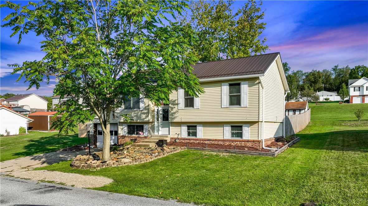 Homestead Dr, Avella, PA 15312