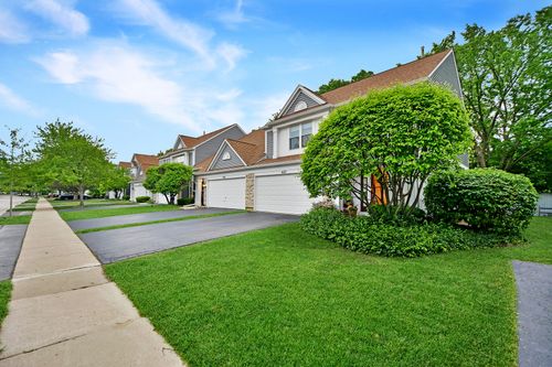 627 N Charter Hall Dr, Palatine, IL, 60067-8681 | Card Image