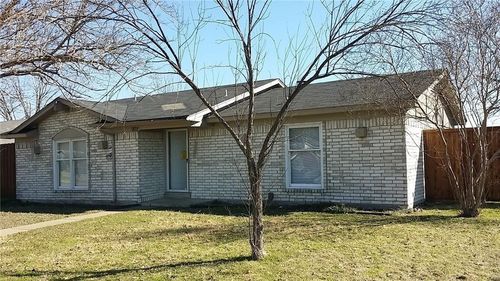 902 Toyah Creek Ln, Garland, TX, 75040-5451 | Card Image