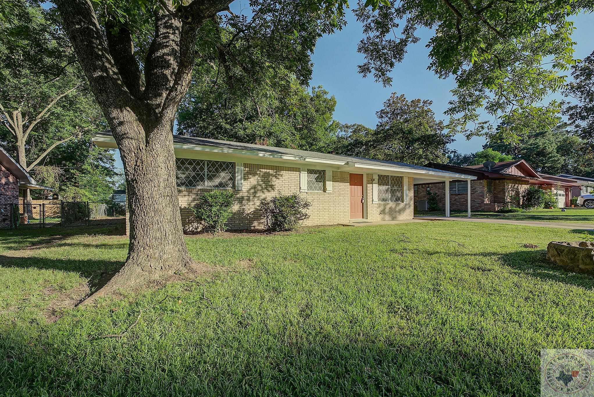 Hawkins Ave, Wake Village, TX 75501