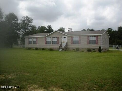 103 Edgewater Ln, Richlands, NC, 28574-5295 | Card Image