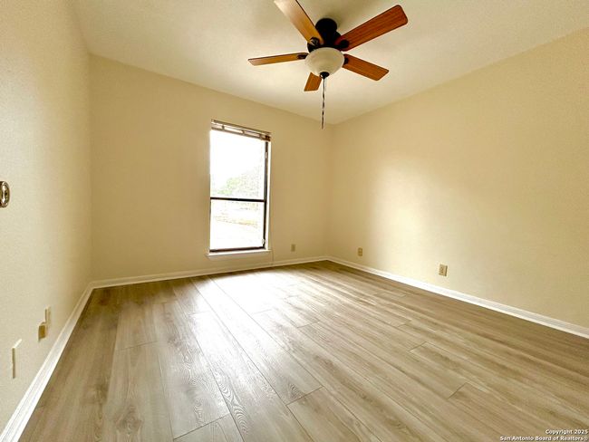 5904 Spring Vly, House other with 3 bedrooms, 2 bathrooms and null parking in San Antonio TX | Image 15