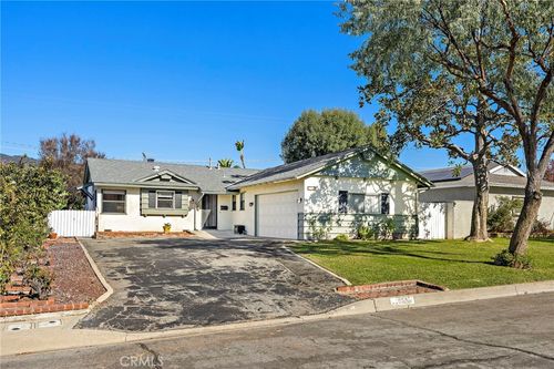 215 E Haltern Ave, Glendora, CA, 91740-4492 | Card Image