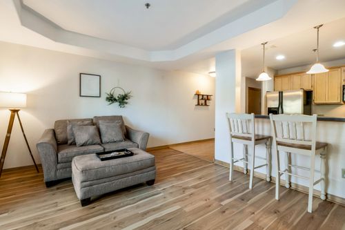 3710 N Oakland Ave, Shorewood, WI, 53211-2281 | Card Image