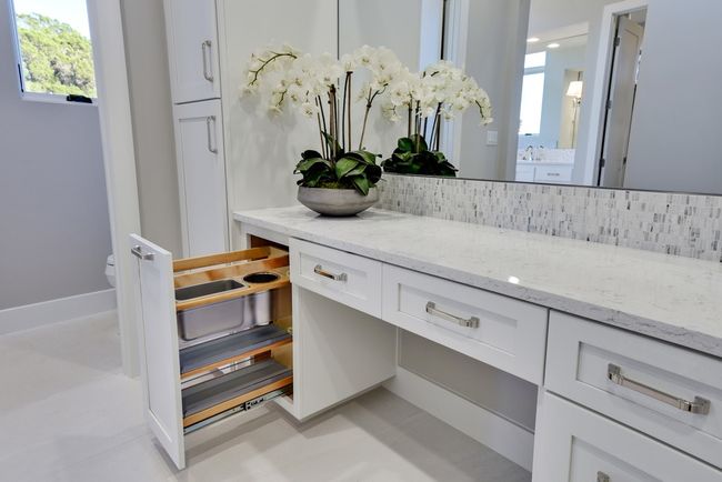 Vanity with storage | Image 23