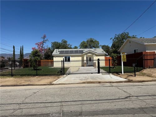 26464 Temple St, Highland, CA, 92346-3463 | Card Image