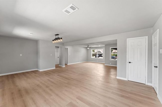 5210 Verdome Ln, House other with 3 bedrooms, 2 bathrooms and 1 parking in Houston TX | Image 6