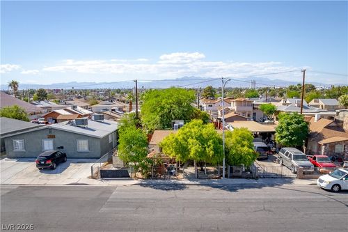2529 Magnet St, North Las Vegas, NV, 89030-5429 | Card Image