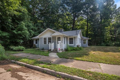 555 Prospect St, South Haven, MI, 49090-1873 | Card Image