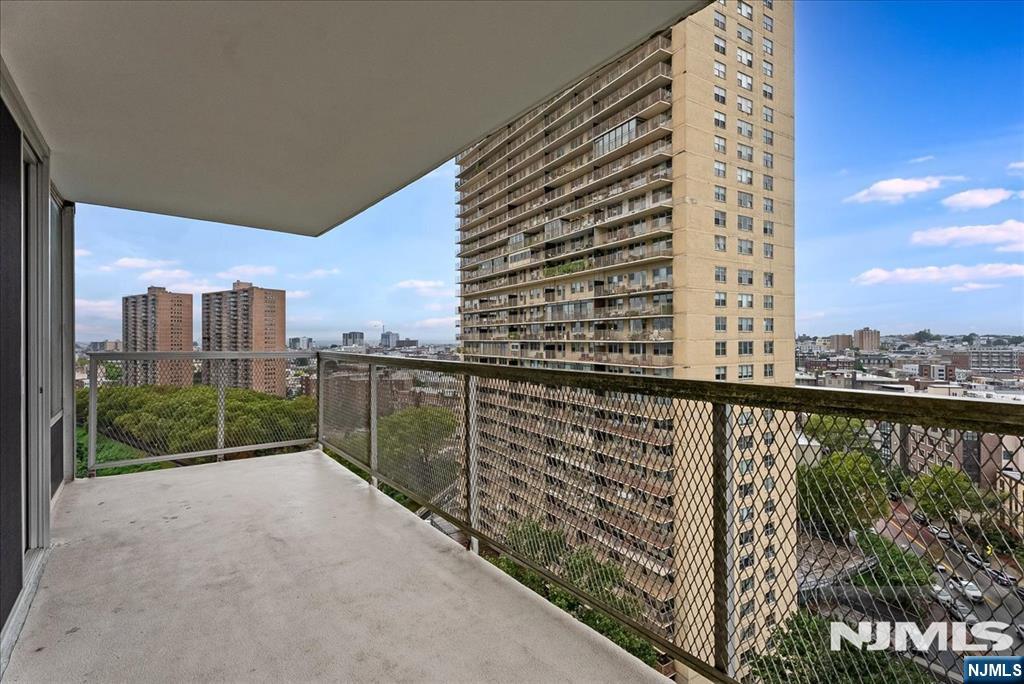 Residential in West New York 5