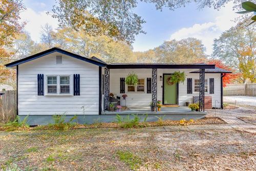 98 Circle Dr, Winder, GA, 30680-2004 | Card Image