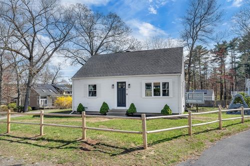 61 Greenwood Ave, Stoughton, MA, 02072-2157 | Card Image
