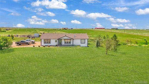 369 S Bonnie Ln, Watkins, CO, 80137-8917 | Card Image