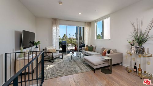 12-751 N Fairfax Avenue, Los Angeles, CA, 90046 | Card Image