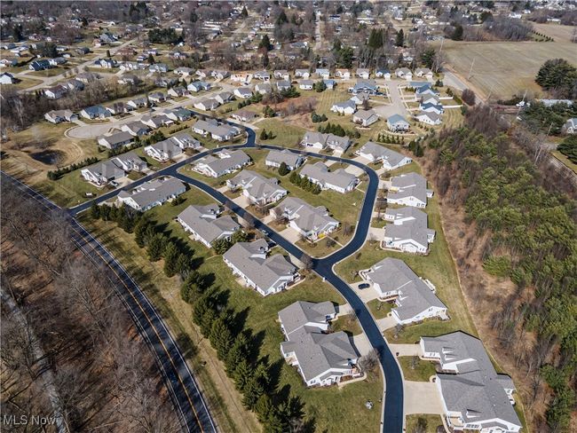 Aerial view with a residential view | Image 36