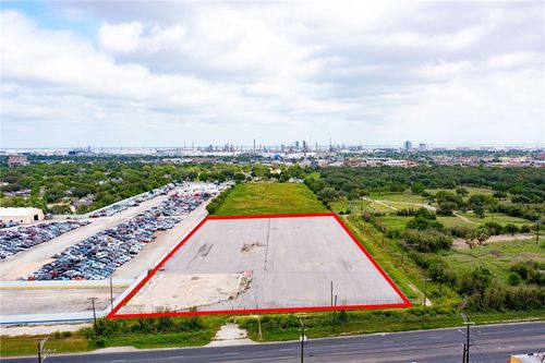 3000 Agnes St, Corpus Christi, TX, 78405-2552 | Card Image