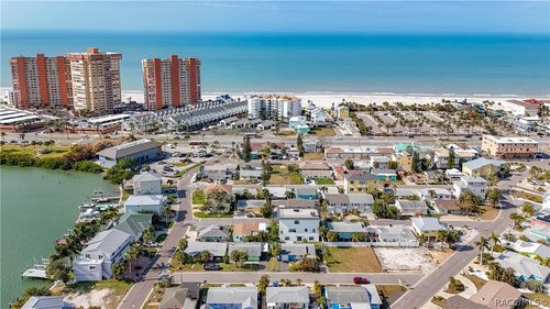 18012 4th St E, REDINGTON SHORES, FL, 33708-1015 | Card Image