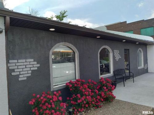 2-517 N 2nd St, Clinton, IA, 52732-4025 | Card Image