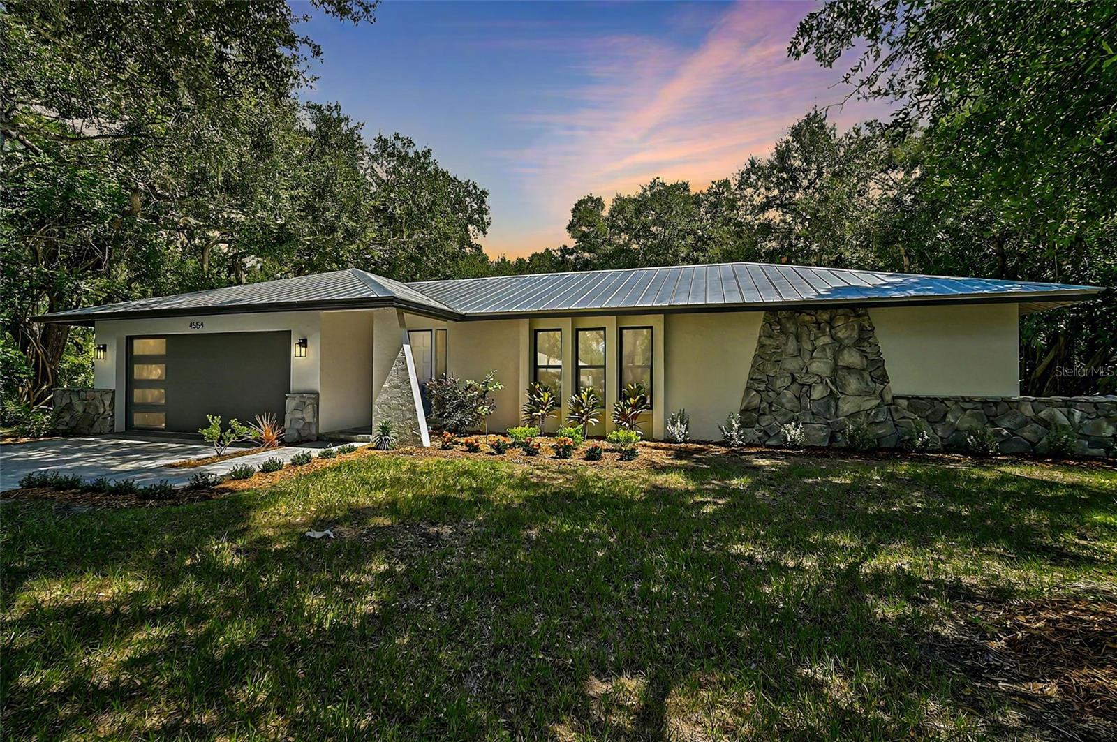 Hidden Forest Ln, Sarasota, FL 34235