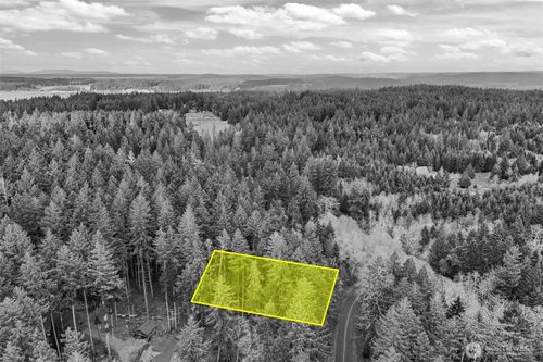 12613 Camus Rd, Anderson Island, WA, 98303-3000 | Card Image