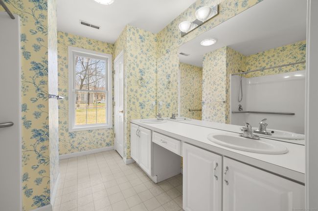 2 Beechwood Dr, House other with 1 bedrooms, 2 bathrooms and 2 parking in Waterford CT | Image 16
