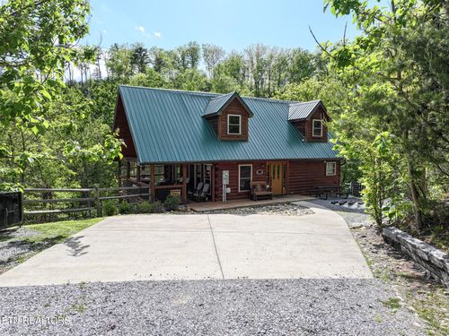 3-1940 Backhome Ln, Sevierville, TN, 37876-8824 | Card Image