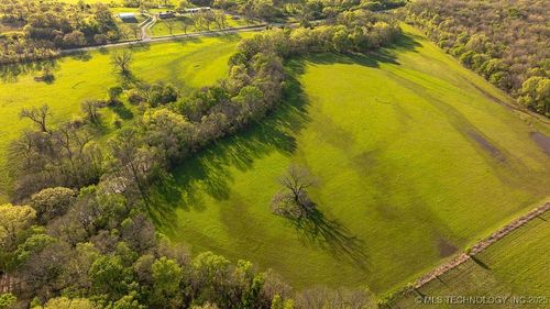 000 N Country Pl, Ada, OK, 74820 | Card Image