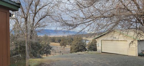 7467 Harpold Rd, Klamath Falls, OR, 97603-9660 | Card Image