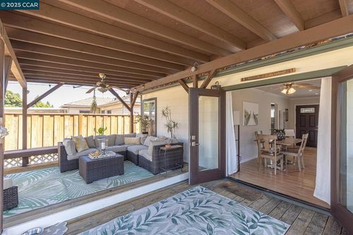 28 Westwood Ave, Napa, CA, 94558-5610 | Card Image