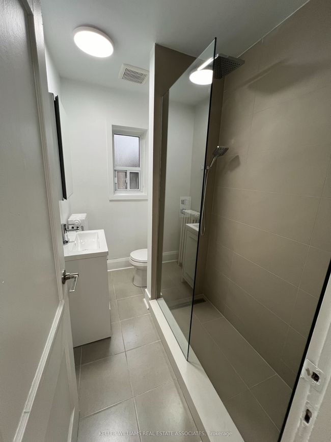 5 - 118 Roncesvalles Ave, Home with 0 bedrooms, 1 bathrooms and null parking in Toronto ON | Image 7