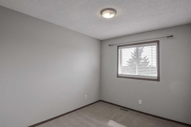 101 Shawbrooke Green Sw, House other with 2 bedrooms, 2 bathrooms and 4 parking in Calgary AB | Image 16