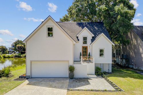 695 Gate Post Dr, Mount Pleasant, SC, 29464-4944 | Card Image
