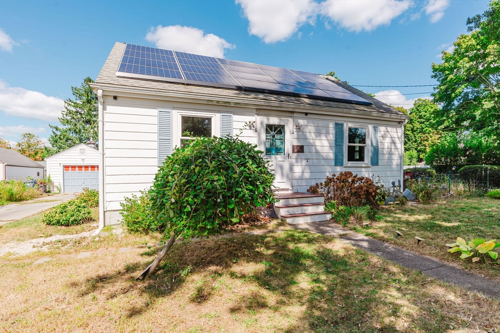 Harding Rd, Fairhaven, MA 02719