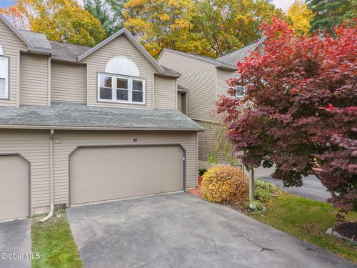 10 Pine Ridge Rd, Saratoga Springs, NY, 12866-9619 | Card Image