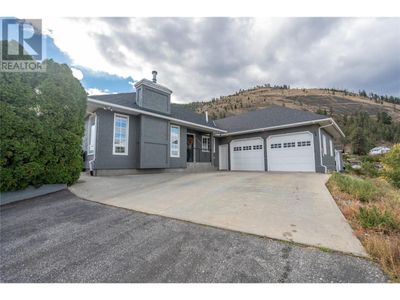 6401 Harrison Hts, House other with 4 bedrooms, 3 bathrooms and 9 parking in Summerland BC | Image 1