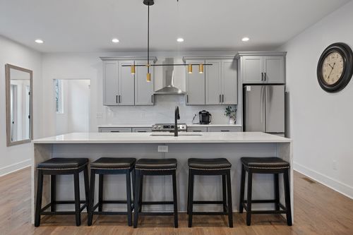 b-2005 Overby Rd, Nashville, TN, 37207-4511 | Card Image