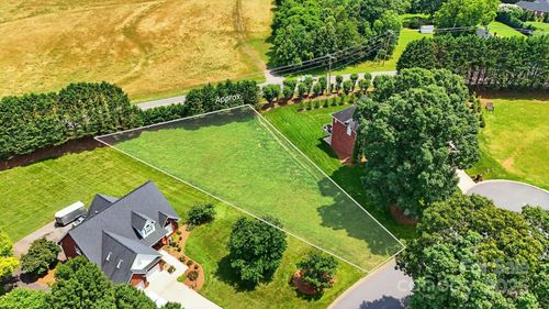 2638 Nicklaus Ct Ne, Conover, NC, 28613-9010 | Card Image