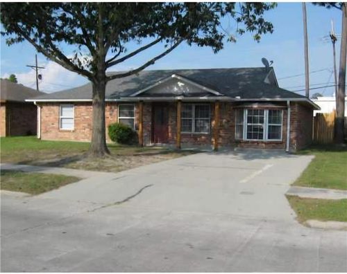 102 Northwood Dr, Slidell, LA, 70458-1211 | Card Image