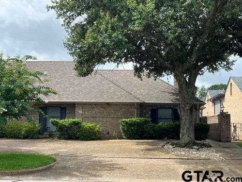 418 Woodland Hills Dr, Tyler, TX, 75701-8627 | Card Image