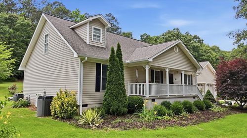 123 Richland Creek Dr, Westminster, SC, 29693-3245 | Card Image