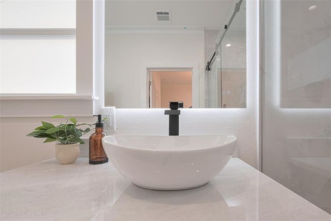 Photos shown are of a staged model home and are for illustrative purposes only. Actual features, finishes, and layout may vary depending on the selected upgrade packages. The builder reserves the right to make changes, substitutions, or modifications without prior notice. | Image 29