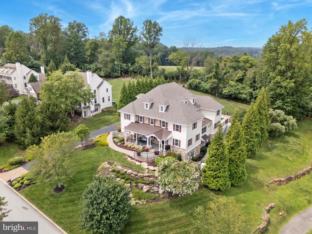 Residential in NEWTOWN SQUARE