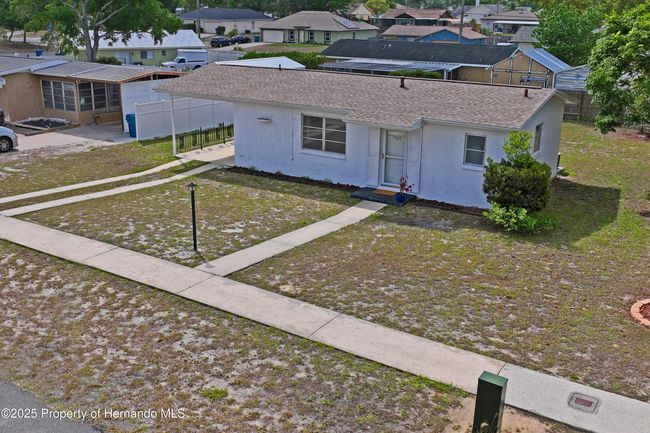 Front Yard | Image 34