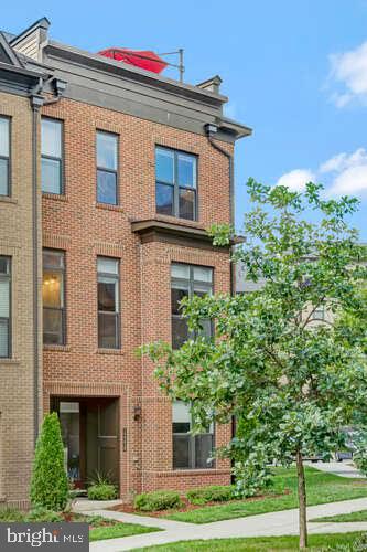 Residential Lease in FAIRFAX 3