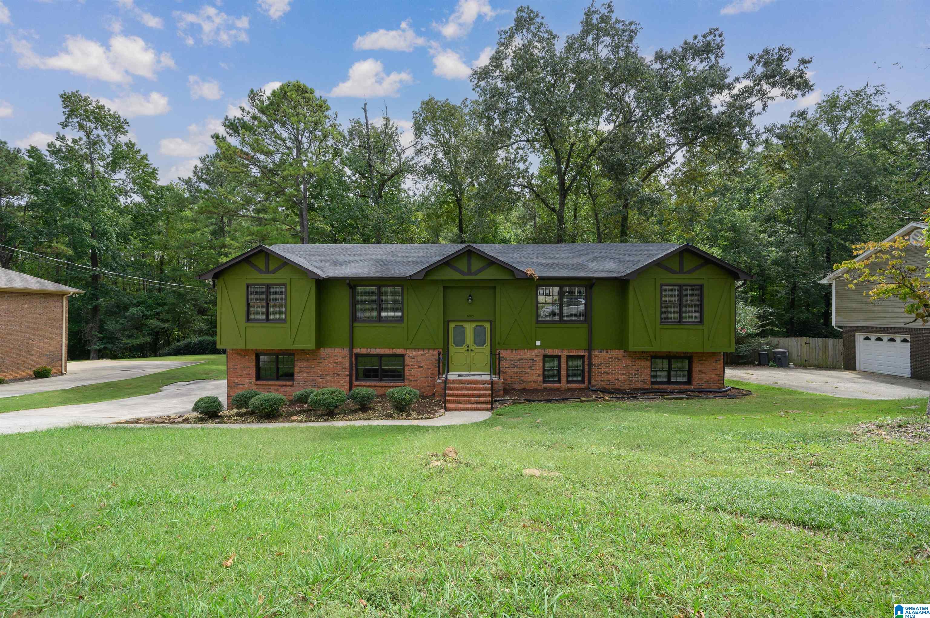 Atkins Trimm Blvd, Hoover, AL 35226