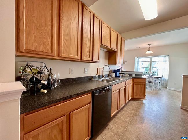 76 Villa Cir, House attached with 3 bedrooms, 3 bathrooms and null parking in PALMYRA VA | Image 5